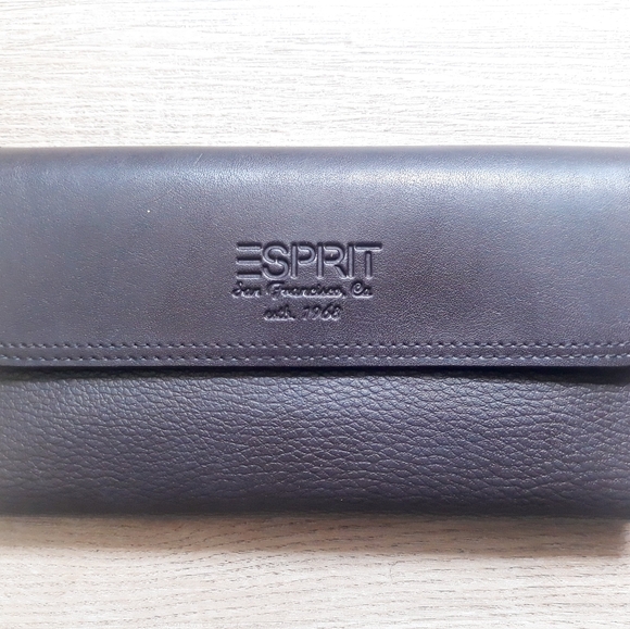 Esprit Pebbled Brown Faux Leather Wallet Billfold - Picture 13 of 14